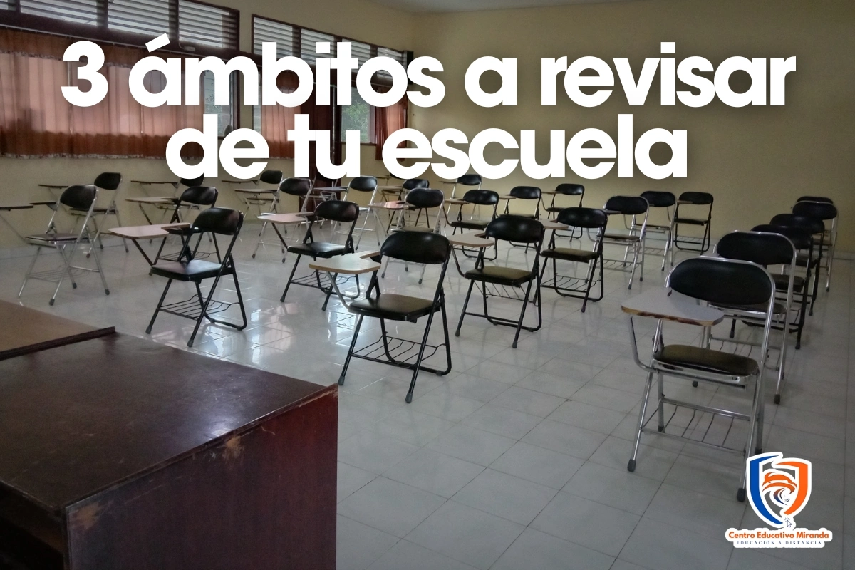 Docente guiando una sesión interactiva en vivo con materiales visuales estructurados para estudiantes a distancia