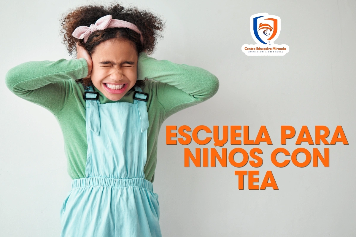Estudiante dentro del espectro autista aprendiendo en un entorno digital tranquilo y estructurado en casa