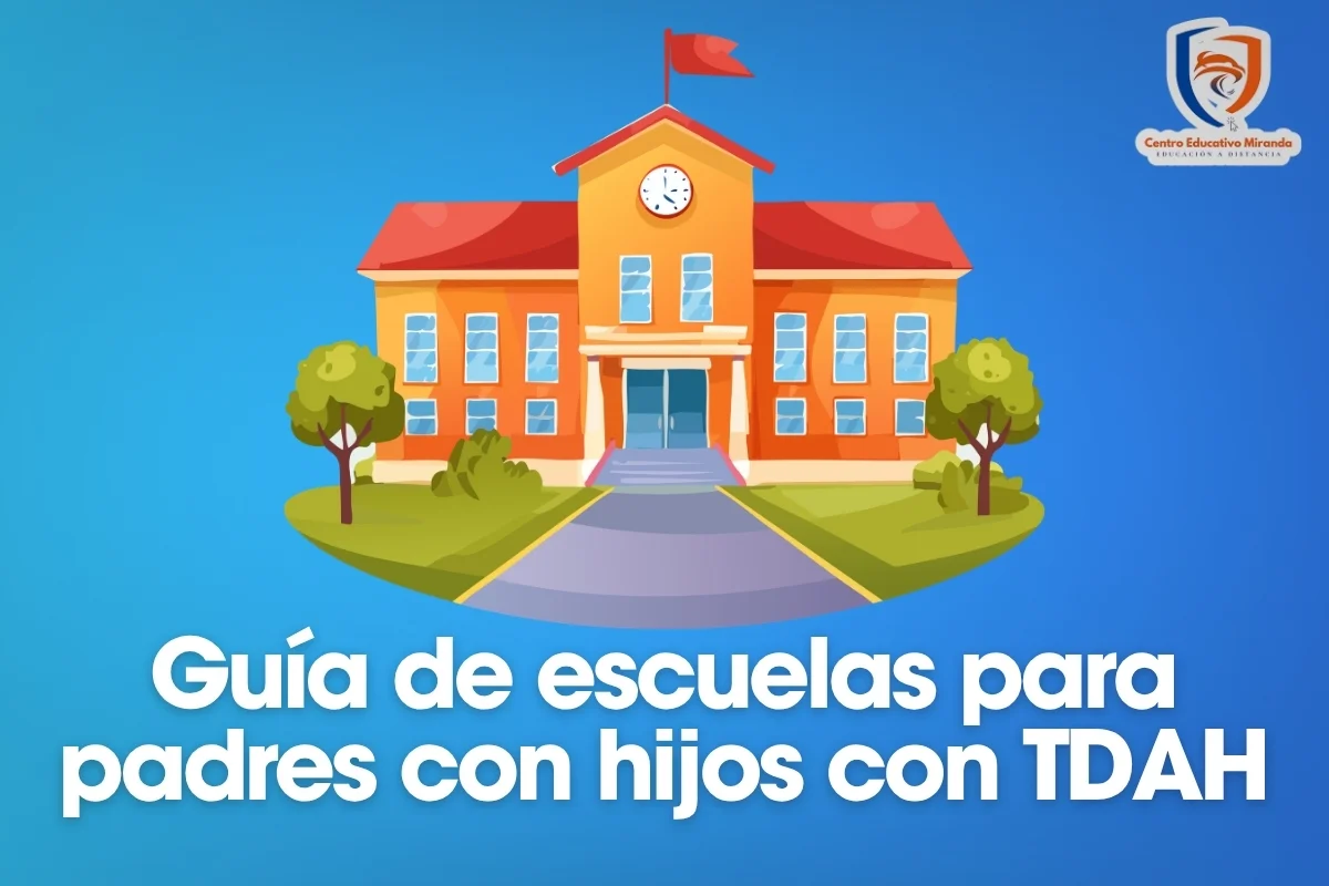 Madre e hijo revisando opciones educativas inclusivas en una laptop en un espacio de estudio ordenado