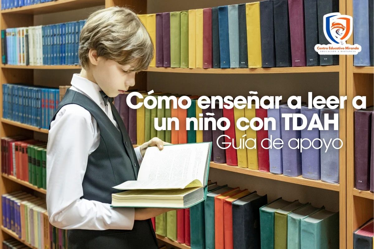 Estudiante interactuando con letras magnéticas móviles y tarjetas de palabras de colores sobre una pizarra